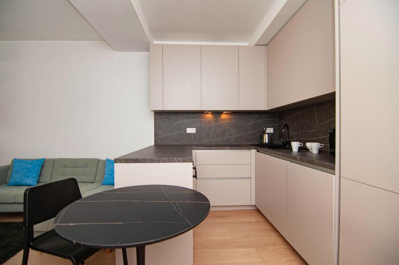 Beautiful Apartment In The City Center Pozsony Kültér fotó