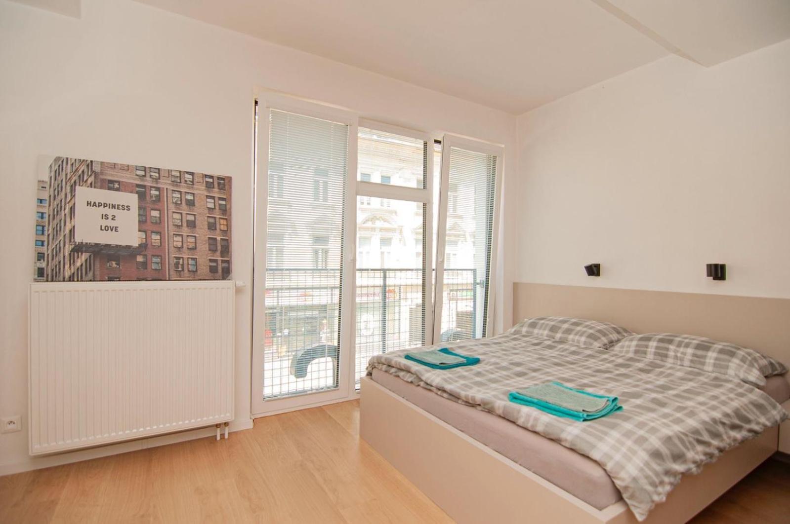 Beautiful Apartment In The City Center Pozsony Kültér fotó